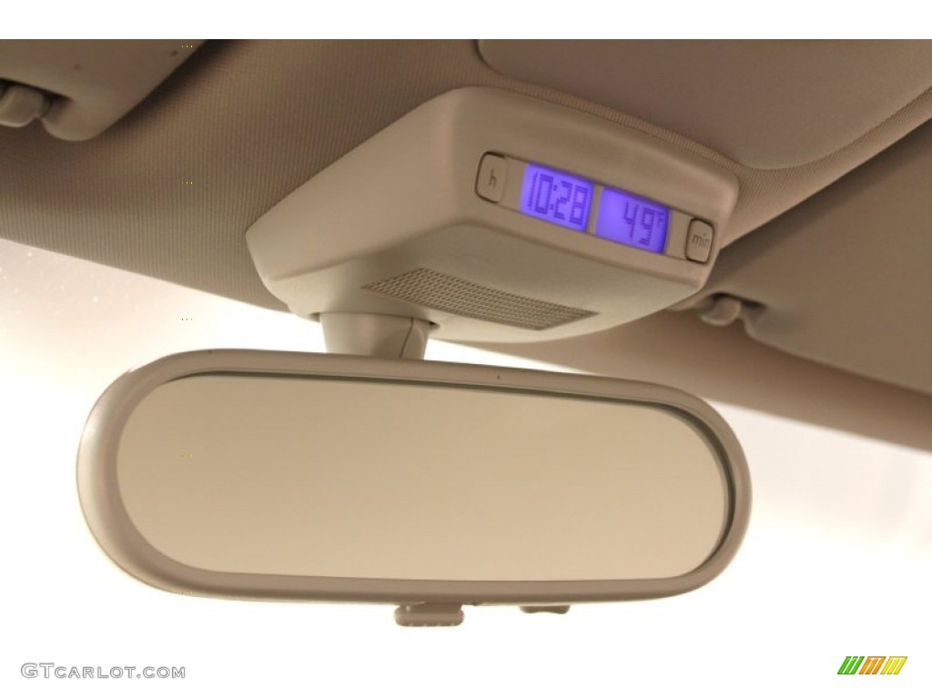 2010 Volkswagen New Beetle Red Rock Edition Coupe Controls Photos