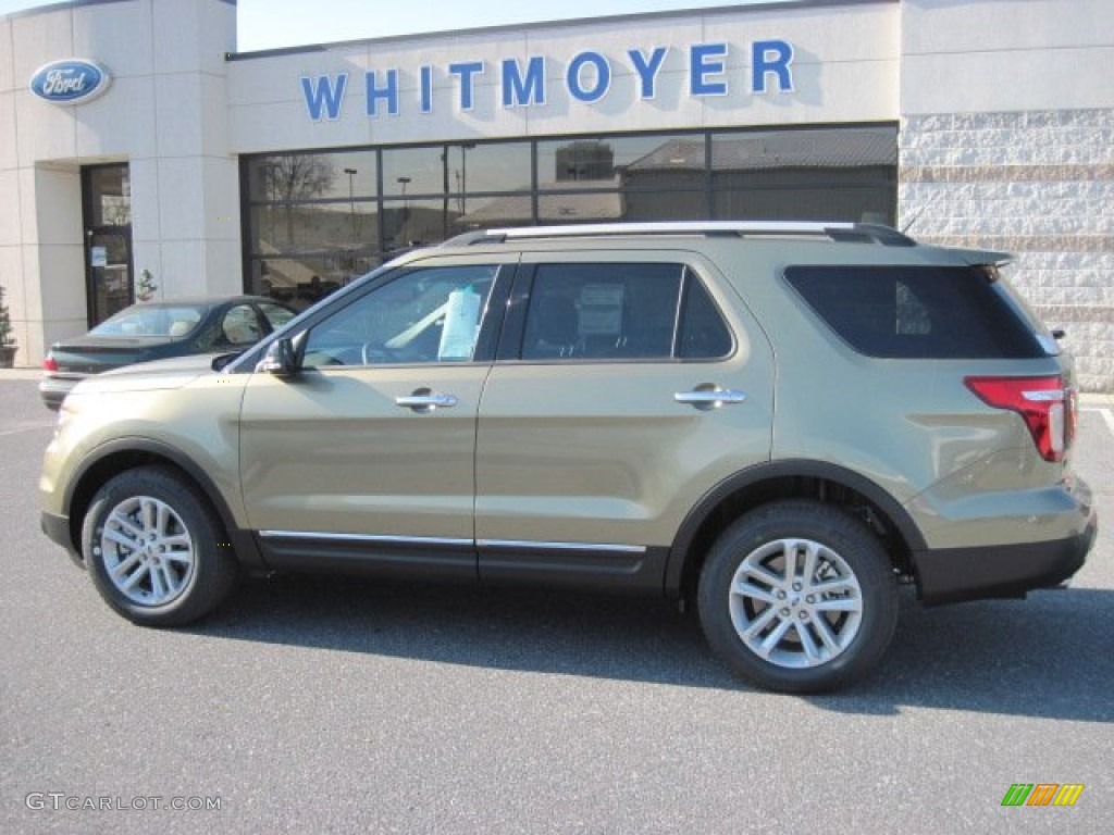 2013 Explorer XLT 4WD - Ginger Ale Metallic / Medium Light Stone photo #1