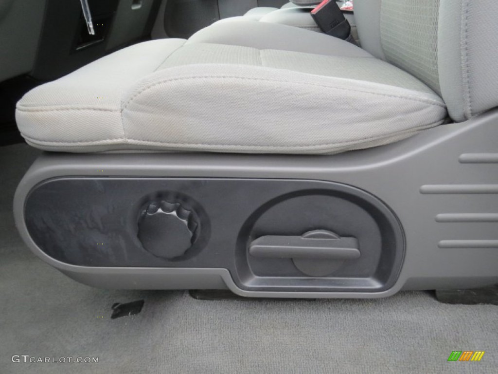 2005 Ford F150 XLT SuperCrew Front Seat Photos