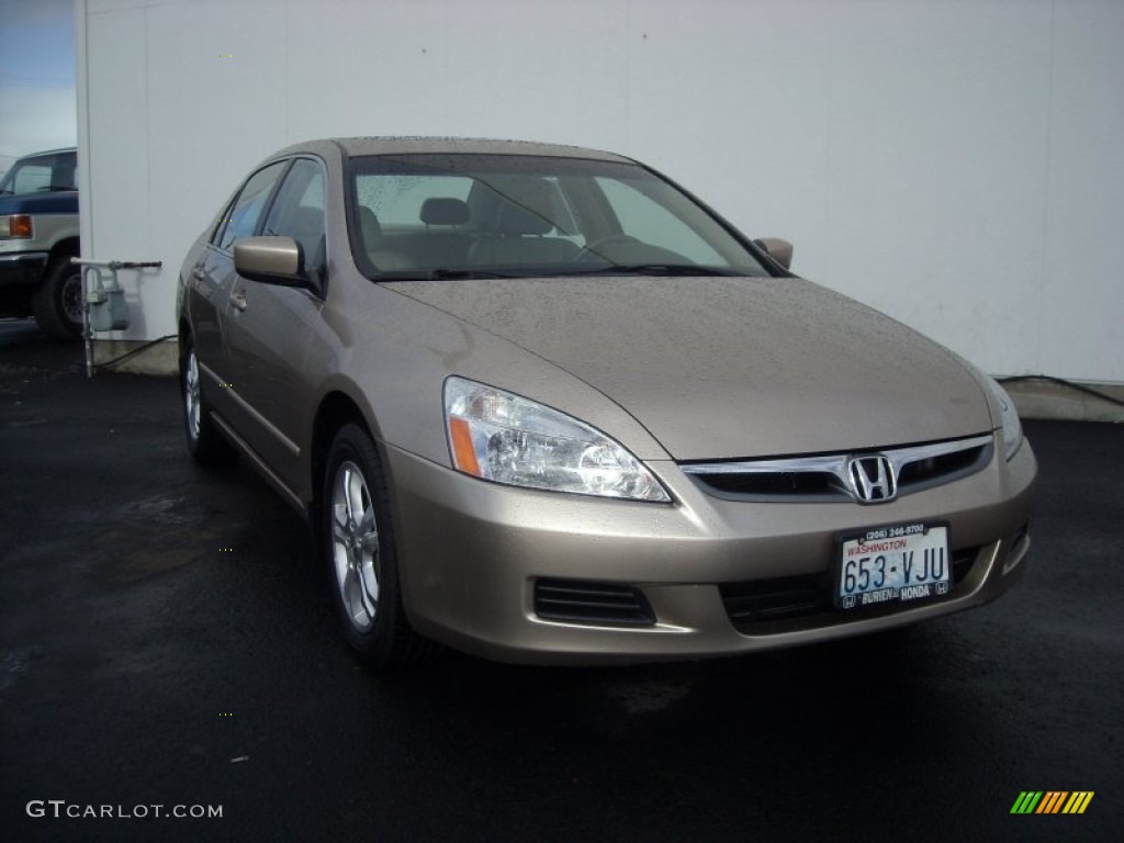 2006 Accord EX-L Sedan - Desert Mist Metallic / Ivory photo #2
