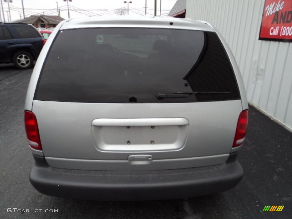 2000 Voyager SE - Bright Silver Metallic / Mist Gray photo #4