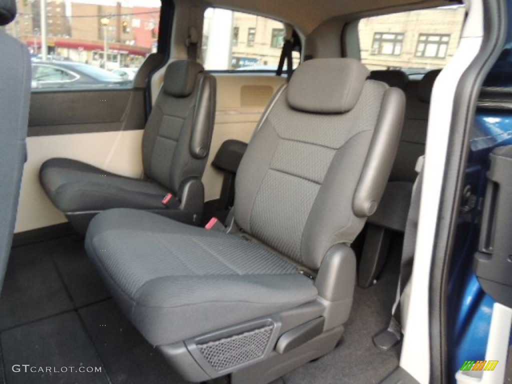 2010 Dodge Grand Caravan SE Rear Seat Photo #73912115