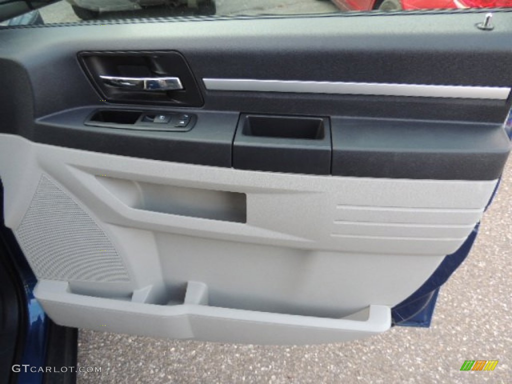 2010 Dodge Grand Caravan SE Dark Slate Gray/Light Shale Door Panel Photo #73912130
