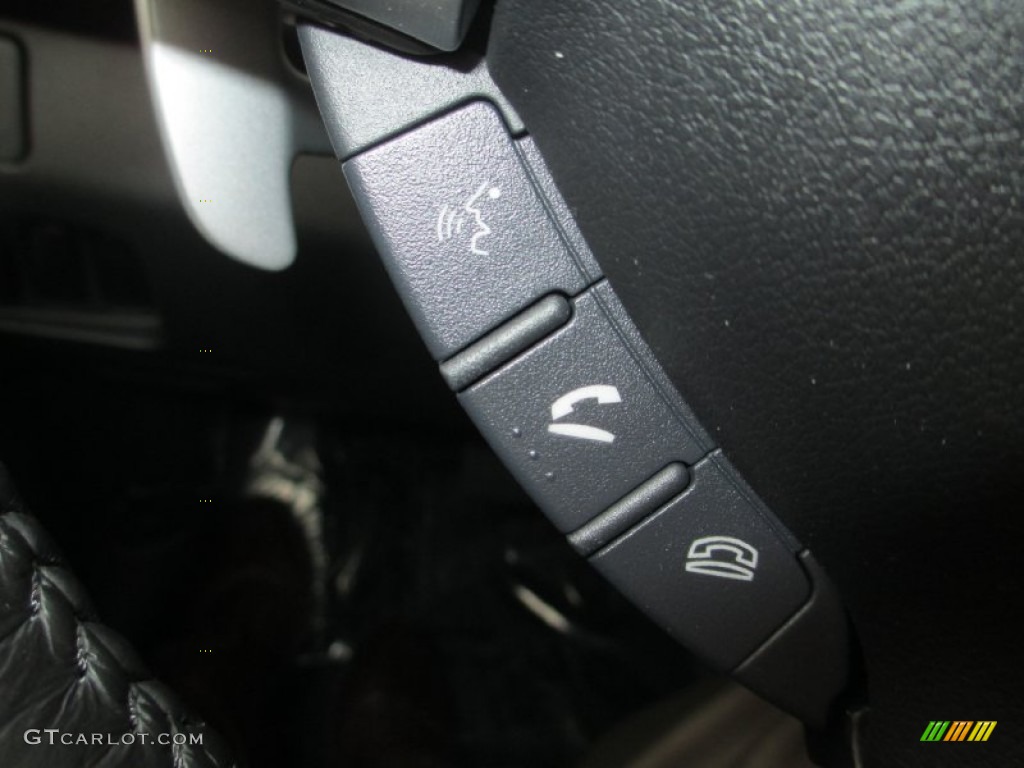 2013 Mitsubishi Outlander SE Controls Photo #73913147