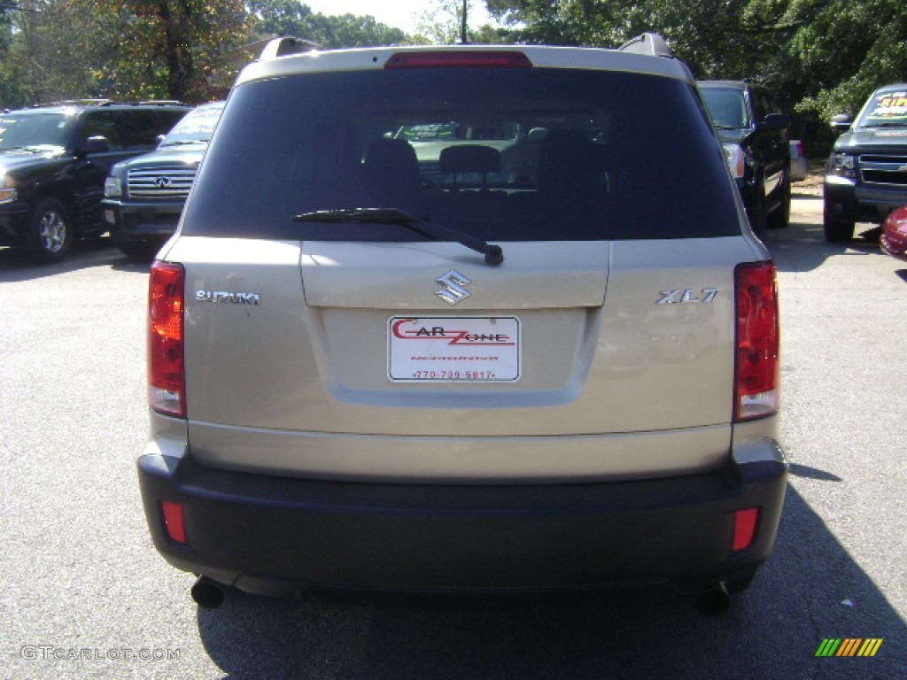 2007 XL7  - Prairie Gold Metallic / Beige photo #6
