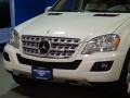 Arctic White - ML 350 4Matic Photo No. 4