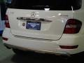 Arctic White - ML 350 4Matic Photo No. 8
