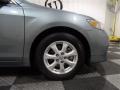 Aloe Green Metallic - Camry XLE Photo No. 8