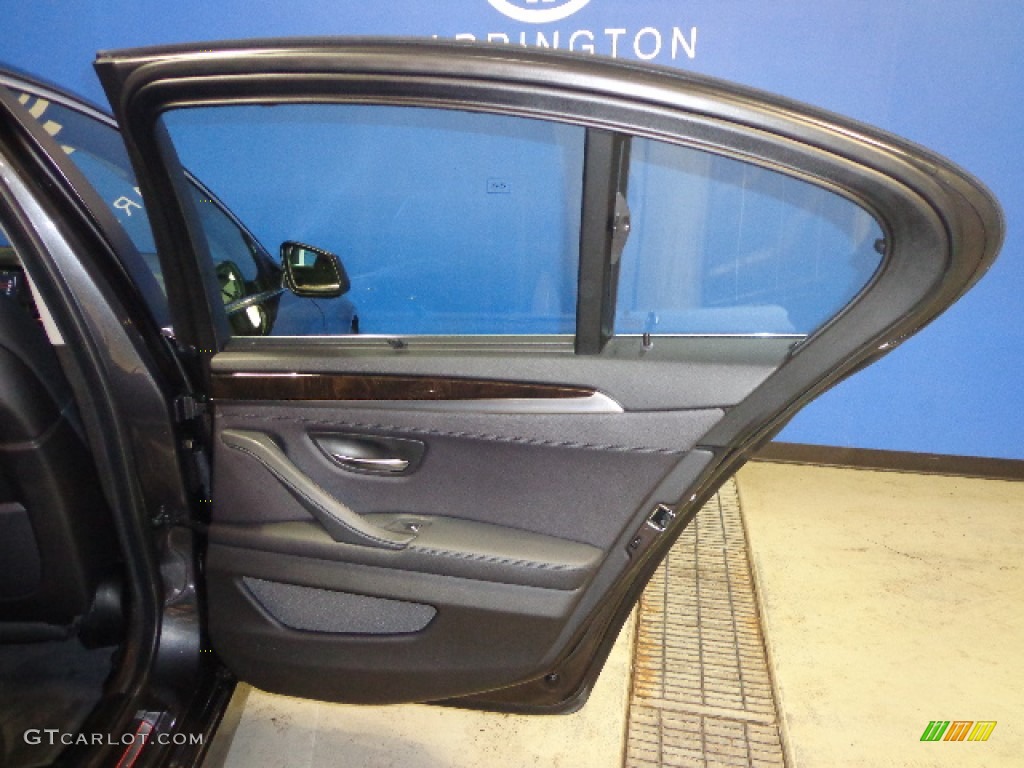 2012 BMW 5 Series 550i xDrive Sedan Black Door Panel Photo #73922552