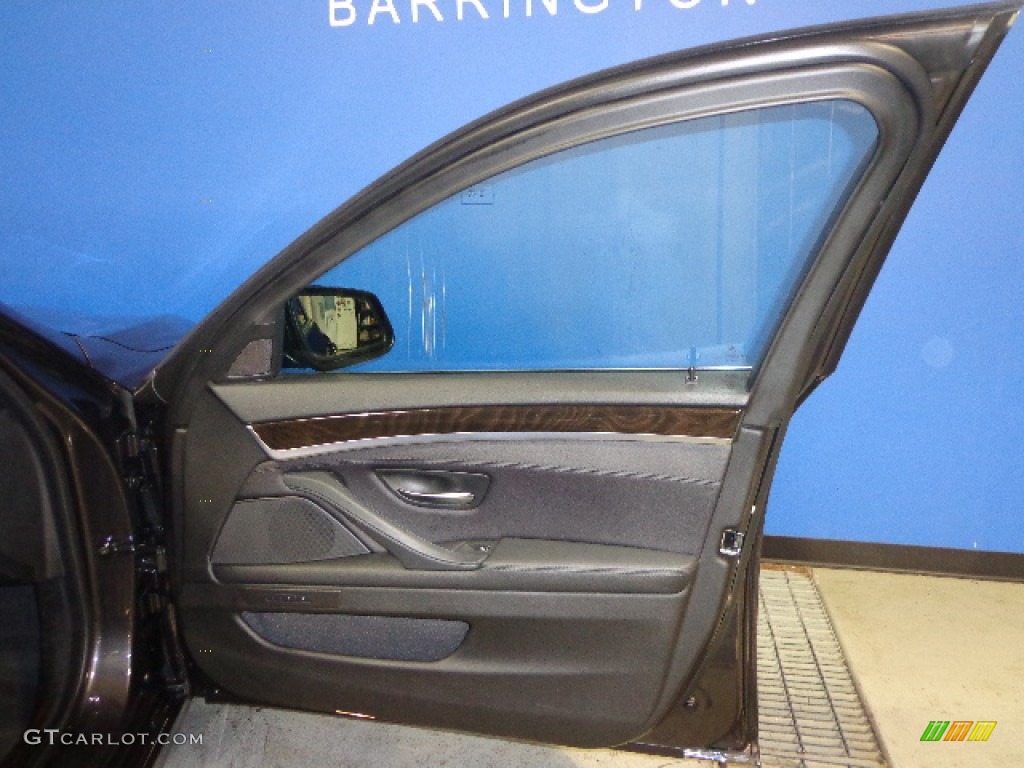 2012 5 Series 550i xDrive Sedan - Dark Graphite Metallic II / Black photo #26