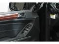 Black - GL 450 4Matic Photo No. 16
