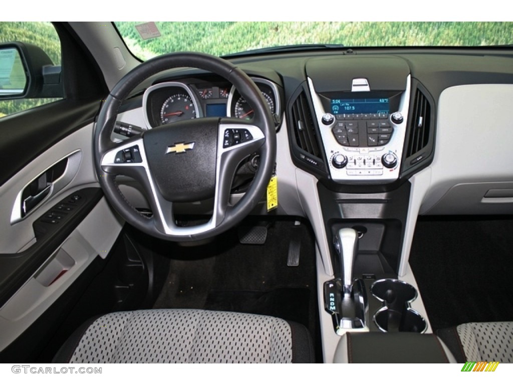 2011 Chevrolet Equinox LS Light Titanium/Jet Black Dashboard Photo #73923296