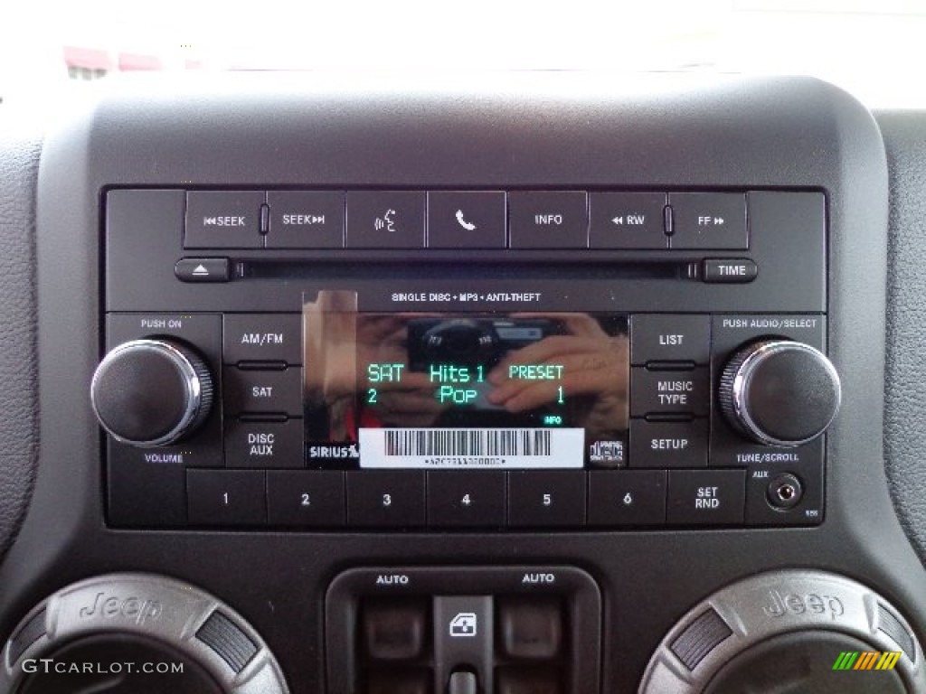 2013 Jeep Wrangler Unlimited Sahara 4x4 Audio System Photo #73928571