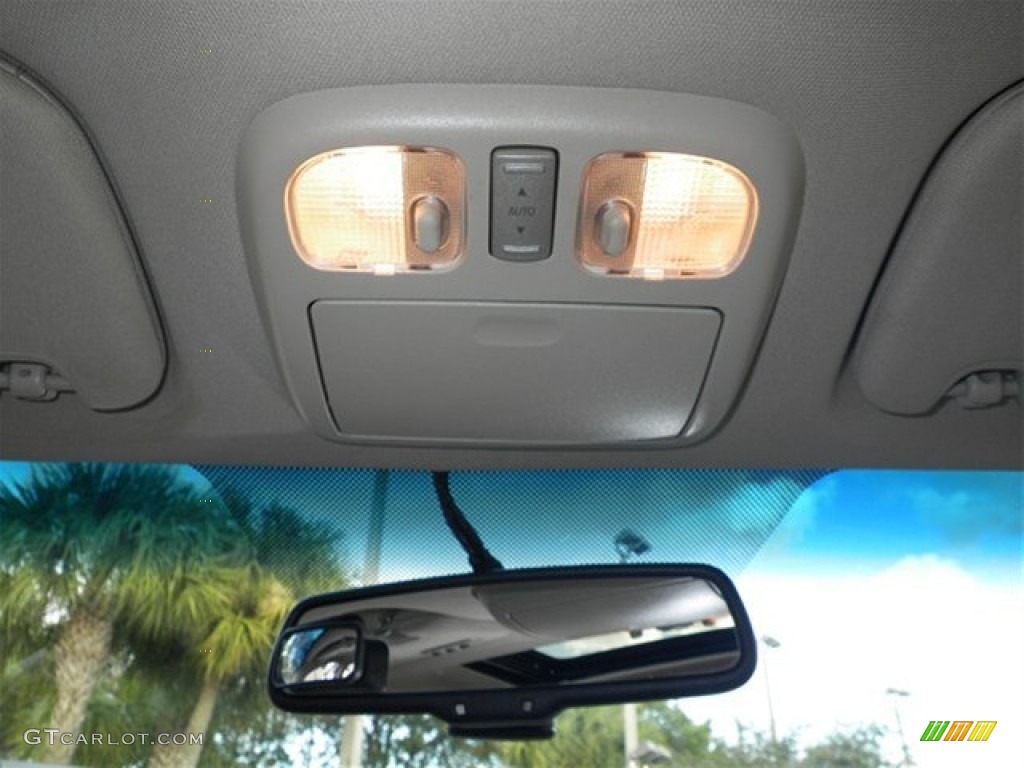 2006 Zephyr  - Tungsten Grey Metallic / Light Stone photo #41