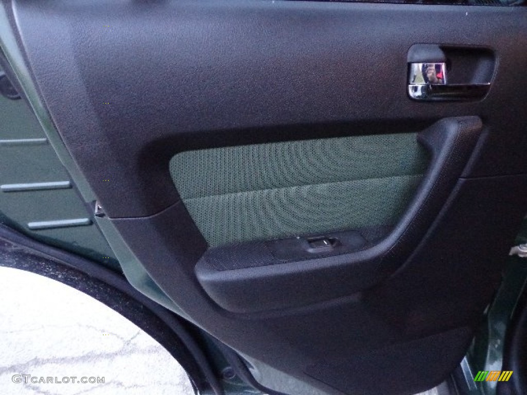 2006 Hummer H3 Standard H3 Model Ebony Black/Shadow Green Door Panel Photo #73931832