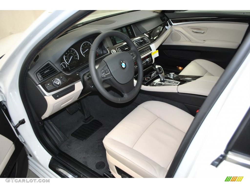 Oyster/Black Interior 2013 BMW 5 Series 528i Sedan Photo #73938395