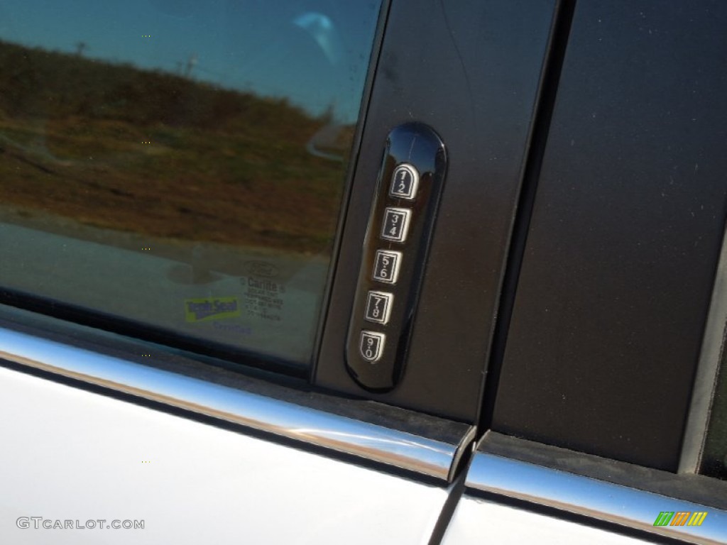 2007 Five Hundred SEL - Oxford White / Shale photo #7