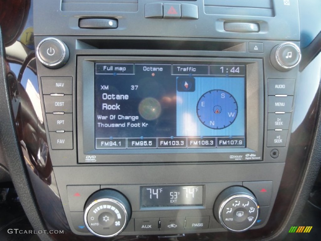 2011 Cadillac DTS Standard DTS Model Controls Photo #73939040