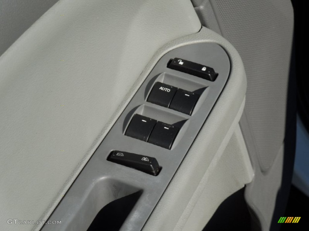 2007 Five Hundred SEL - Oxford White / Shale photo #12