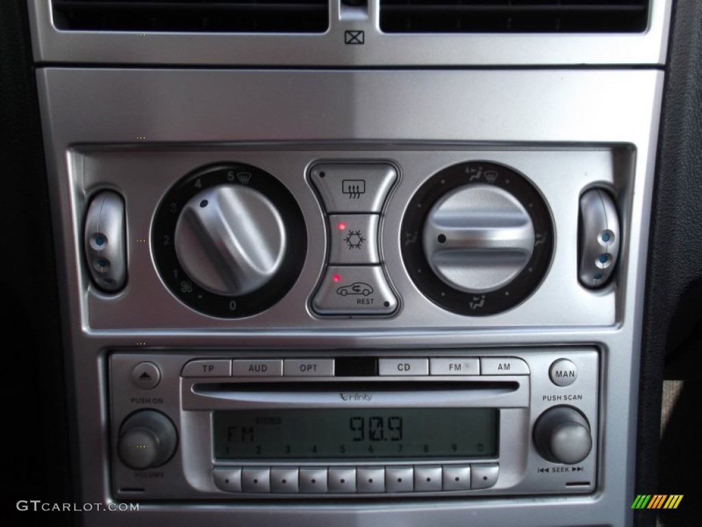 2005 Chrysler Crossfire SRT-6 Coupe Controls Photo #73939989