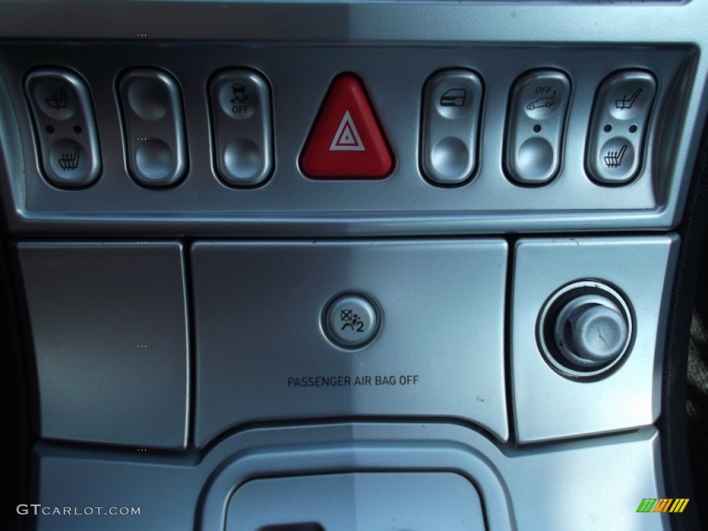 2005 Chrysler Crossfire SRT-6 Coupe Controls Photos