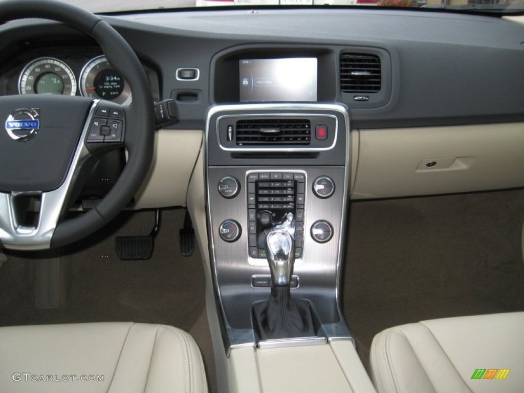2013 Volvo S60 T6 AWD Controls Photo #73946280