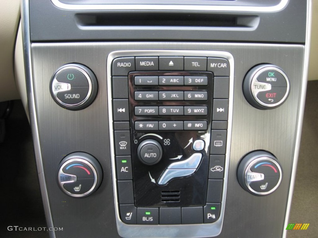 2013 Volvo S60 T6 AWD Controls Photo #73946315
