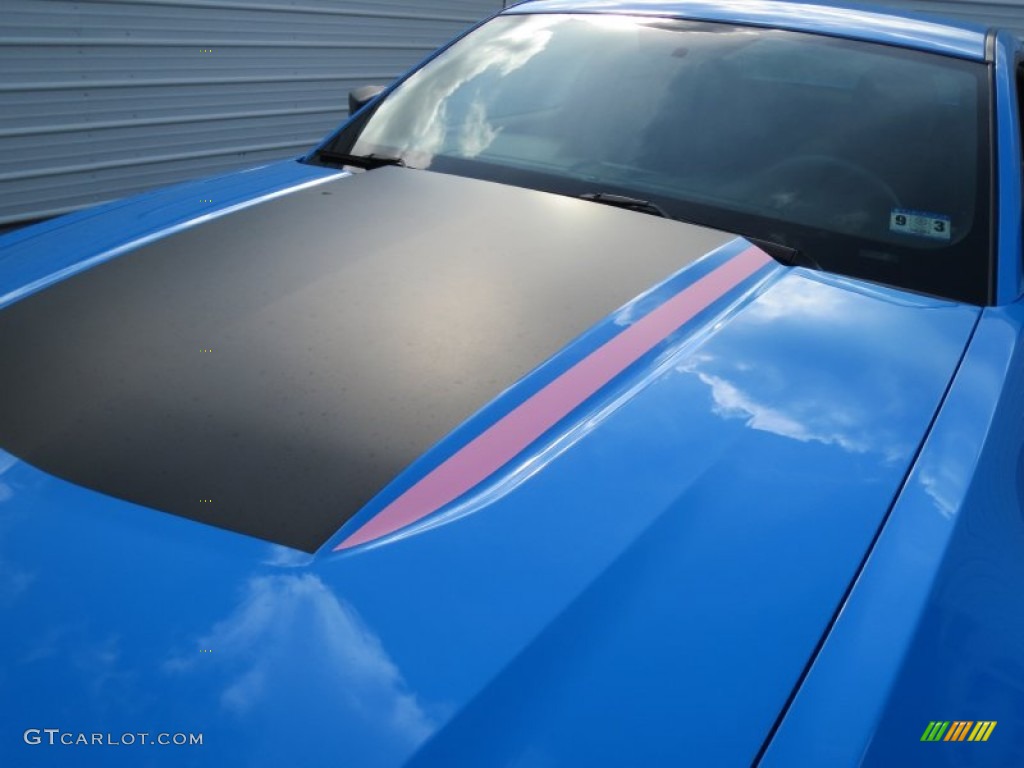 2010 Mustang V6 Coupe - Grabber Blue / Charcoal Black photo #8