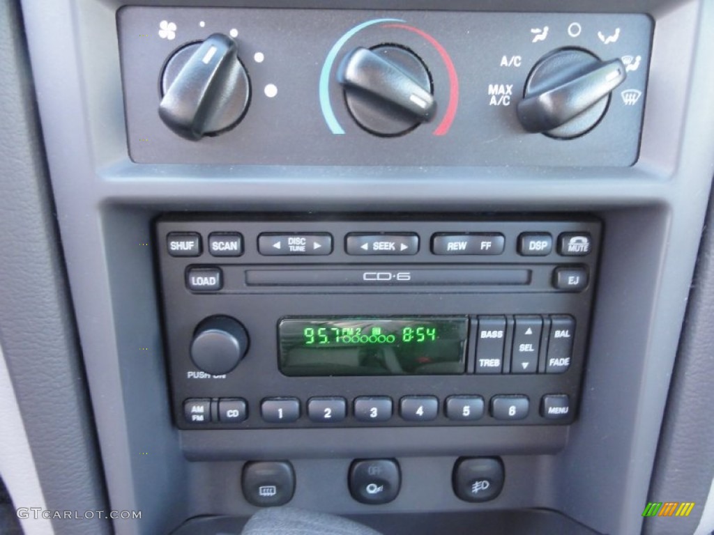 2001 Ford Mustang GT Coupe Audio System Photos
