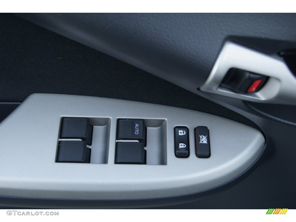 2013 Corolla S - Classic Silver Metallic / Dark Charcoal photo #9