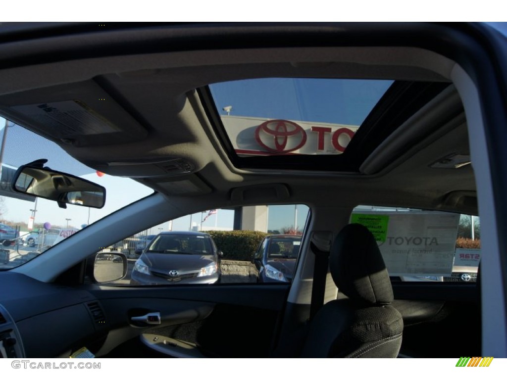 2013 Corolla S - Classic Silver Metallic / Dark Charcoal photo #24