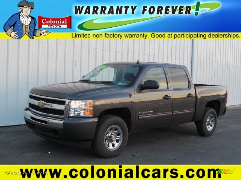 2010 Silverado 1500 LS Crew Cab 4x4 - Taupe Gray Metallic / Dark Titanium photo #1