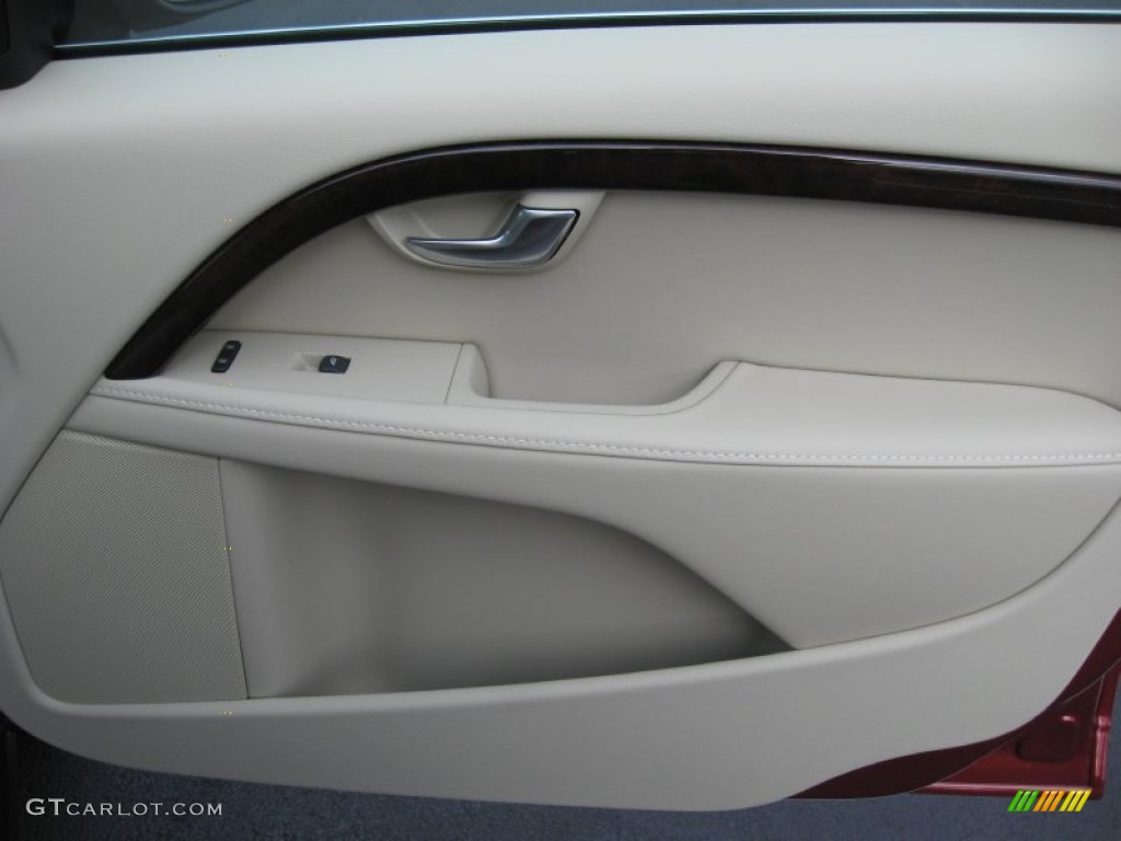 2013 Volvo XC70 T6 AWD Sandstone Door Panel Photo #73948073