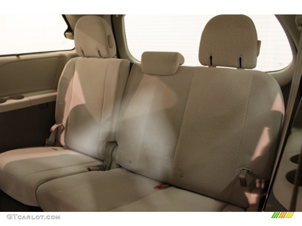 2011 Sienna LE - Sandy Beach Metallic / Bisque photo #17
