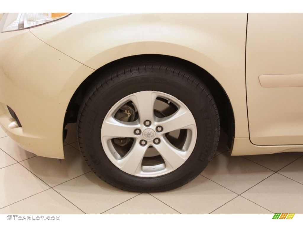 2011 Sienna LE - Sandy Beach Metallic / Bisque photo #24