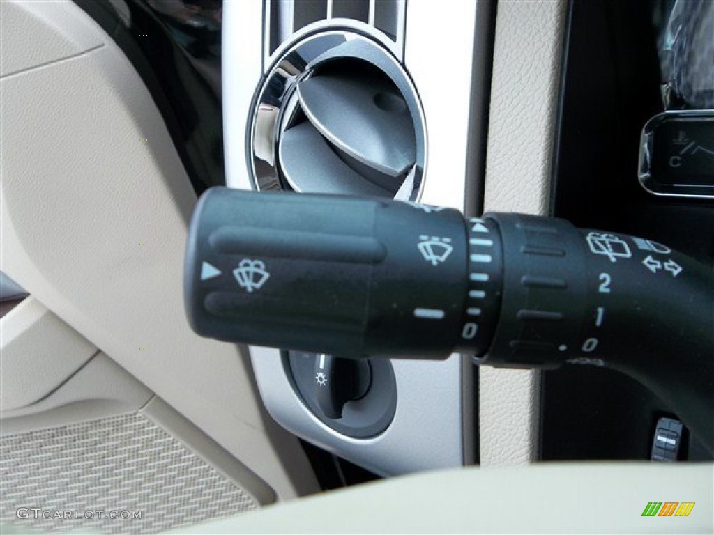 2013 Ford Expedition EL XLT Controls Photo #73953017