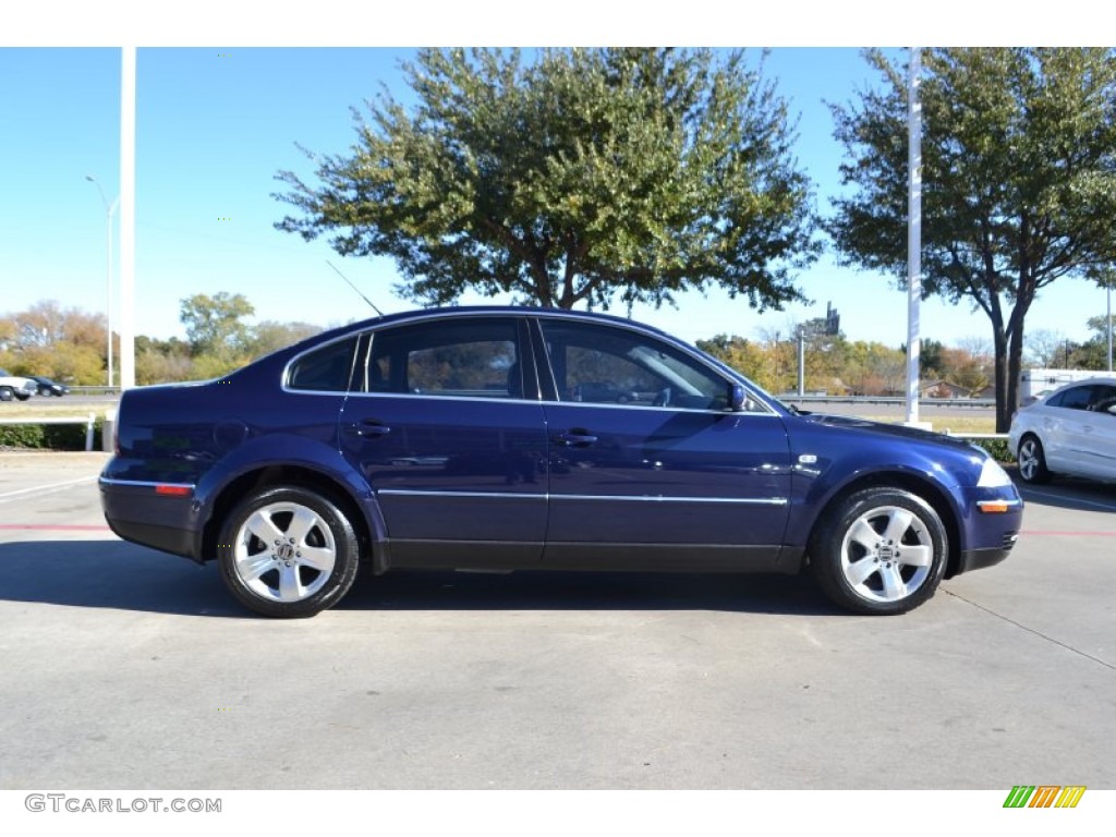 2002 Passat GLX Sedan - Indigo Blue Pearl / Black photo #6