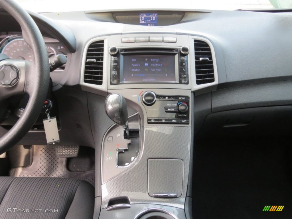 2013 Toyota Venza LE Controls Photo #73959844