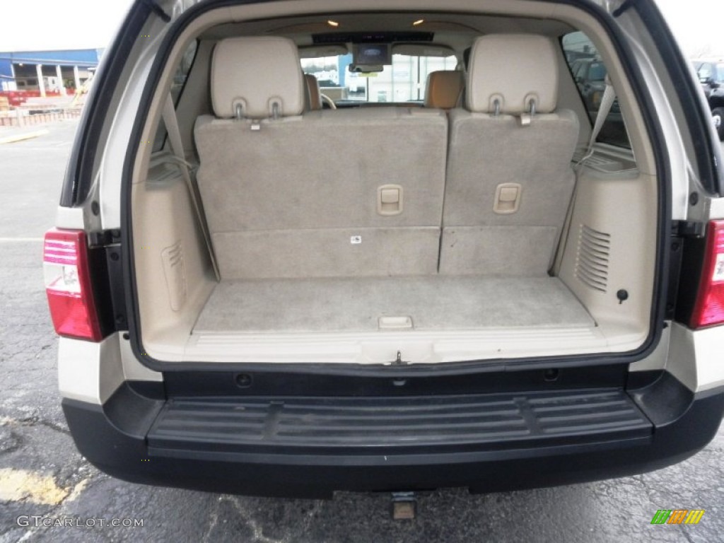 2007 Ford Expedition XLT 4x4 Trunk Photo #73960178