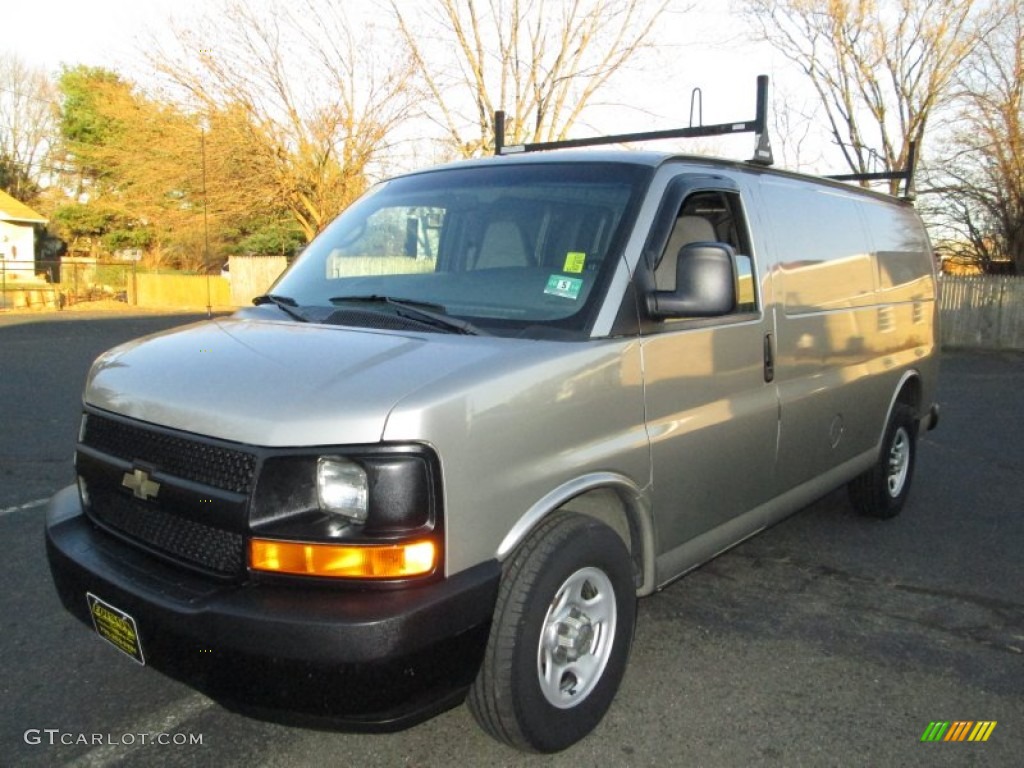 Light Pewter Metallic 2004 Chevrolet Express 1500 Cargo Van Exterior Photo #73960343