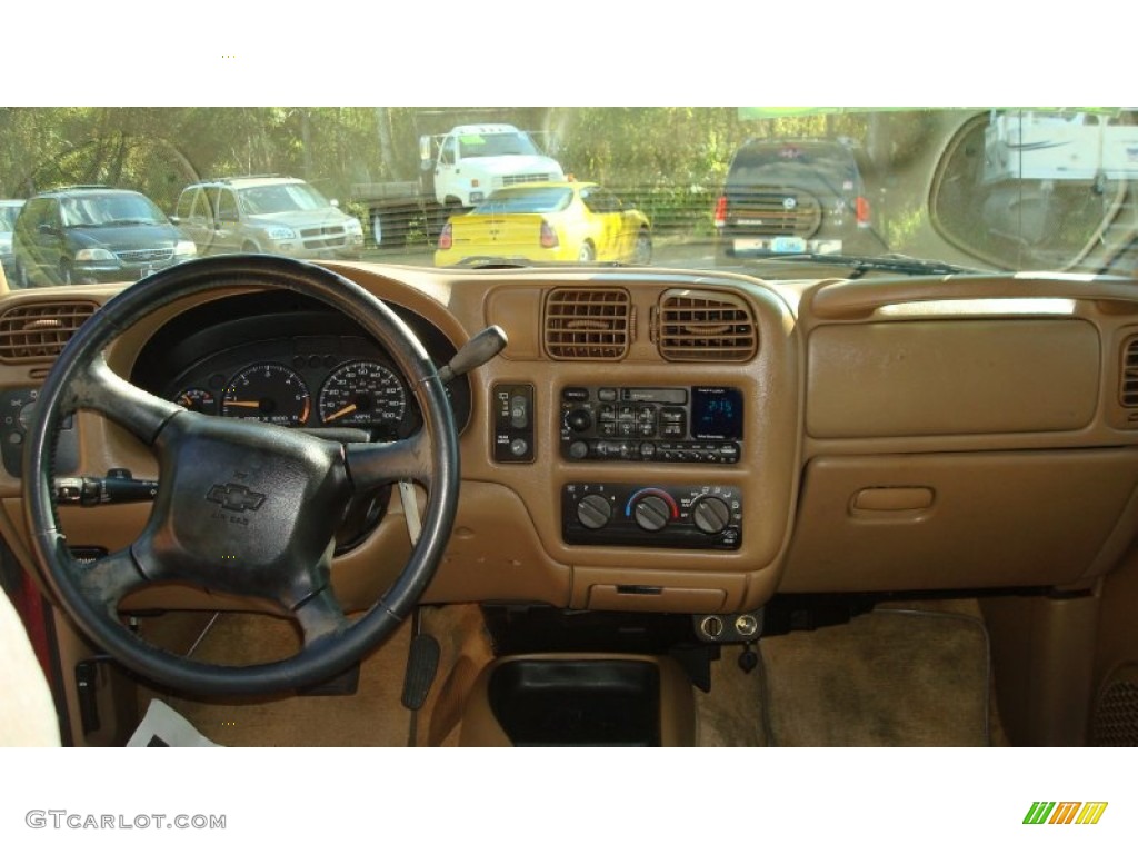 2002 Blazer LS - Dark Cherry Red Metallic / Beige photo #13