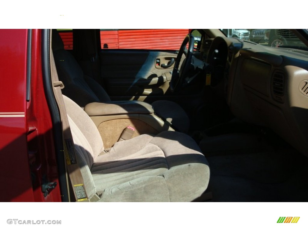 2002 Blazer LS - Dark Cherry Red Metallic / Beige photo #17