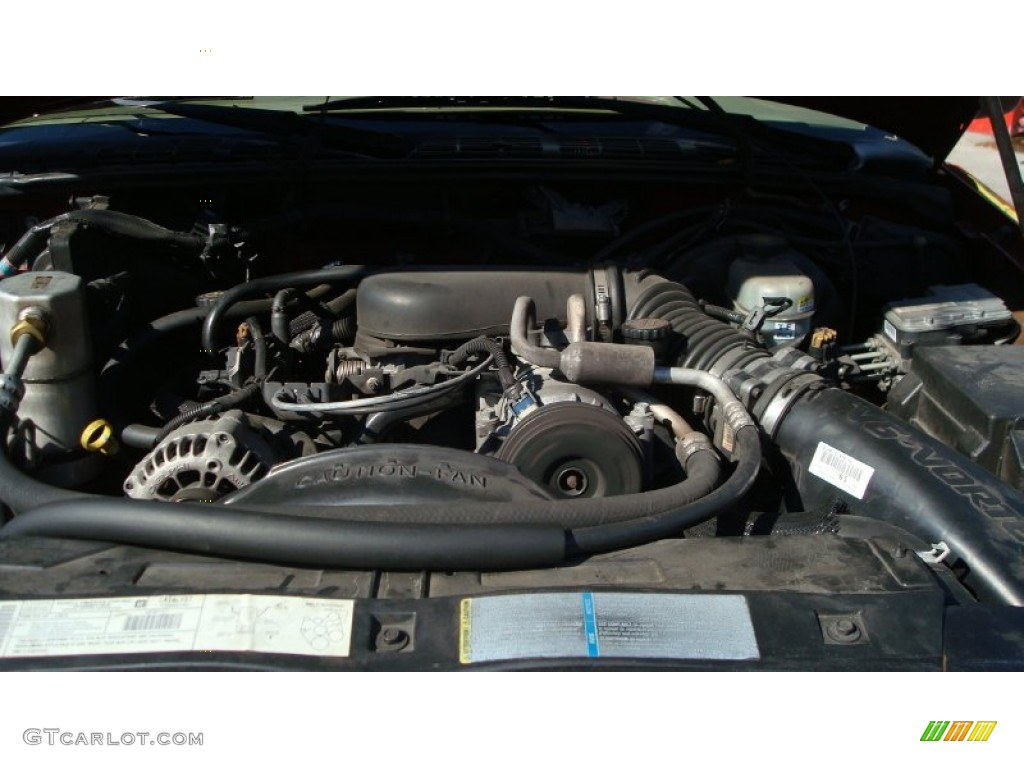 2002 Chevrolet Blazer LS Engine Photos