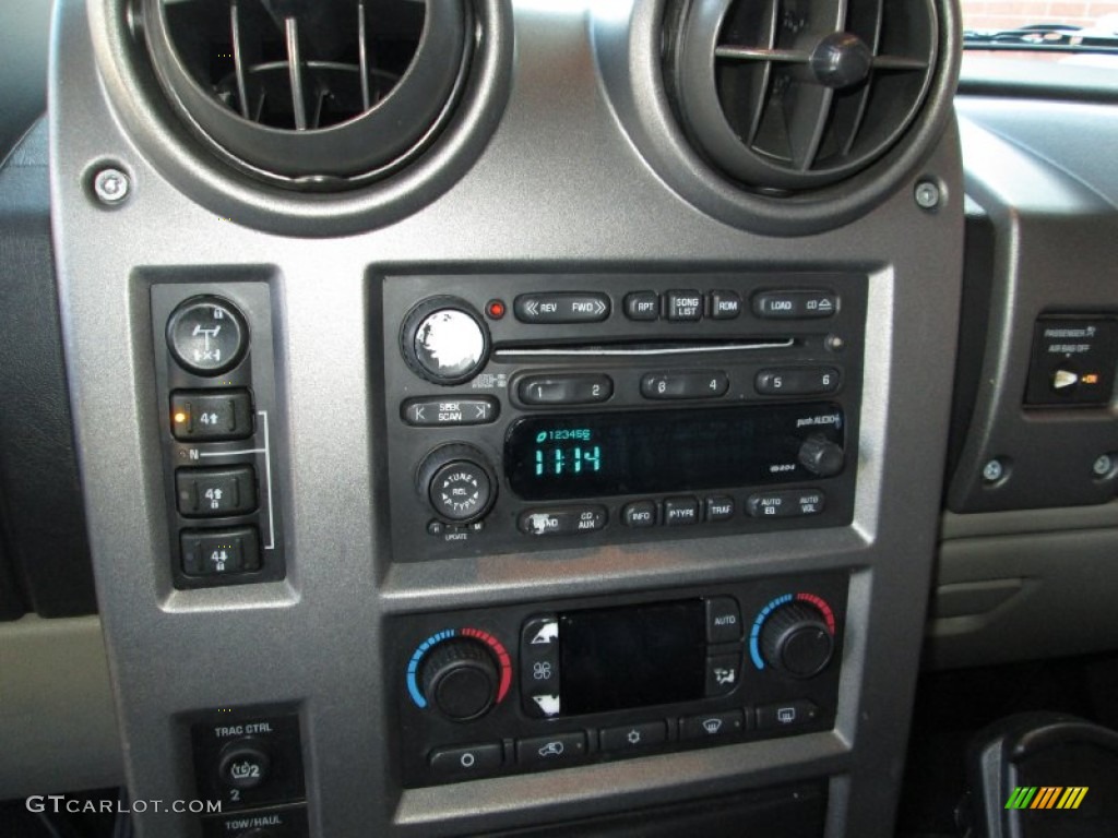2003 Hummer H2 SUV Controls Photo #73961249