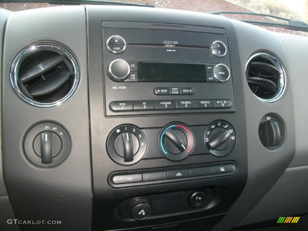 2008 Ford F150 XLT SuperCrew 4x4 Controls Photo #73961876