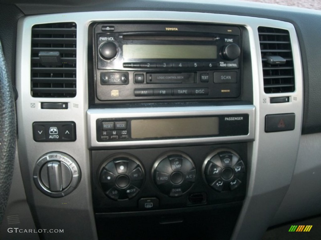 2004 Toyota 4Runner SR5 4x4 Controls Photo #73962599