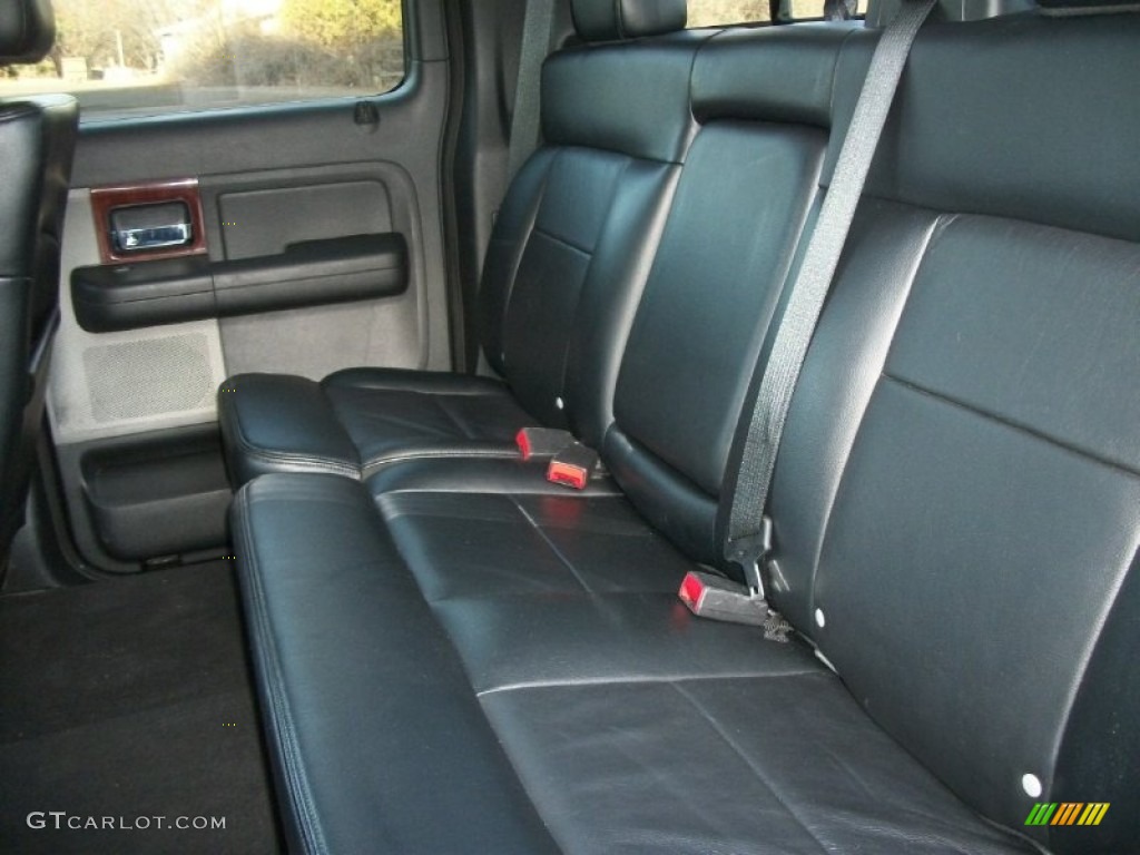 Black Interior 2005 Ford F150 Lariat SuperCrew 4x4 Photo #73963638