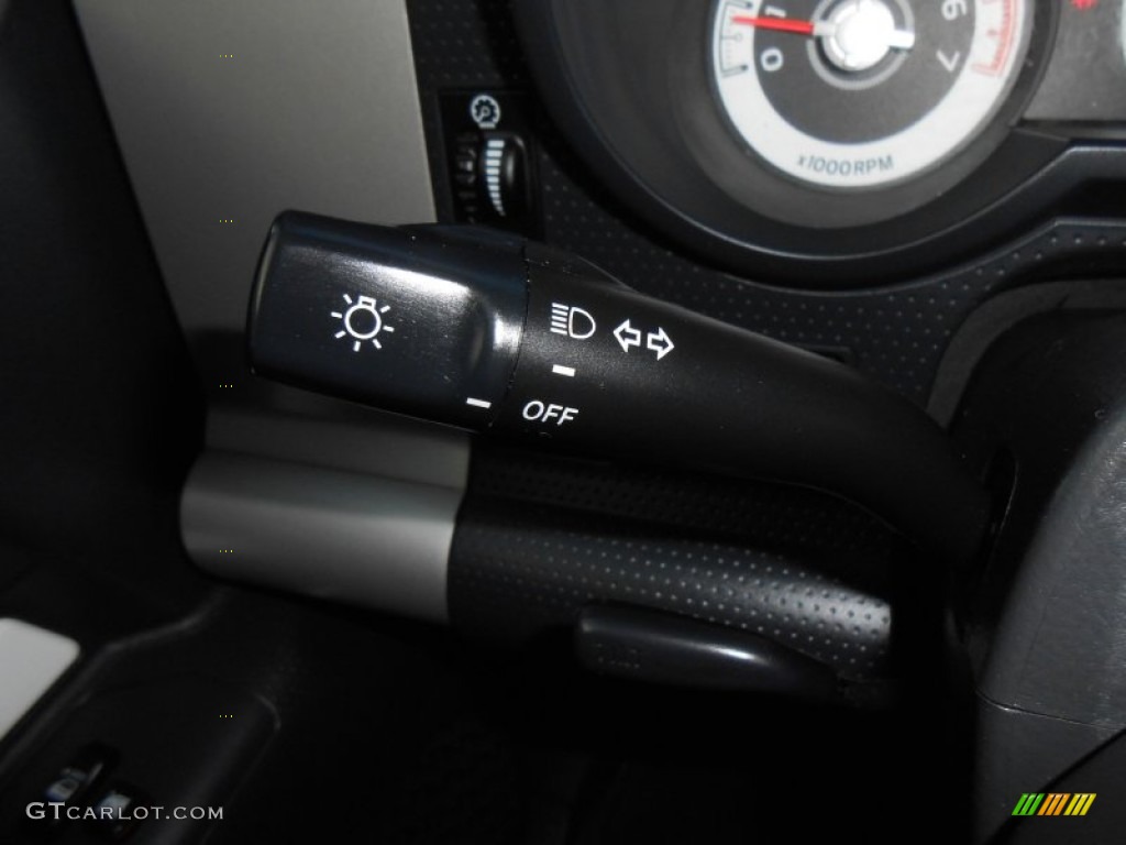 2010 Toyota FJ Cruiser 4WD Controls Photo #73964417