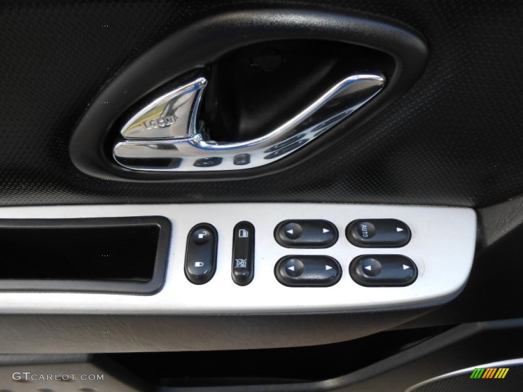 2005 Mercury Mariner V6 Premier Controls Photos