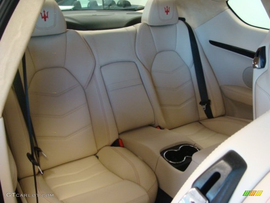 Pearl Beige Interior 2013 Maserati GranTurismo Sport Coupe Photo #73966115